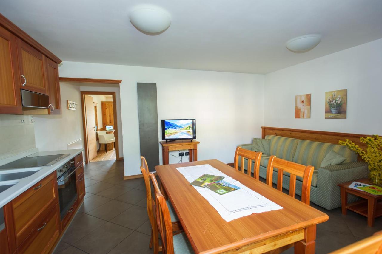 Casa Tomaselli Lejlighedshotel Pellizzano Eksteriør billede