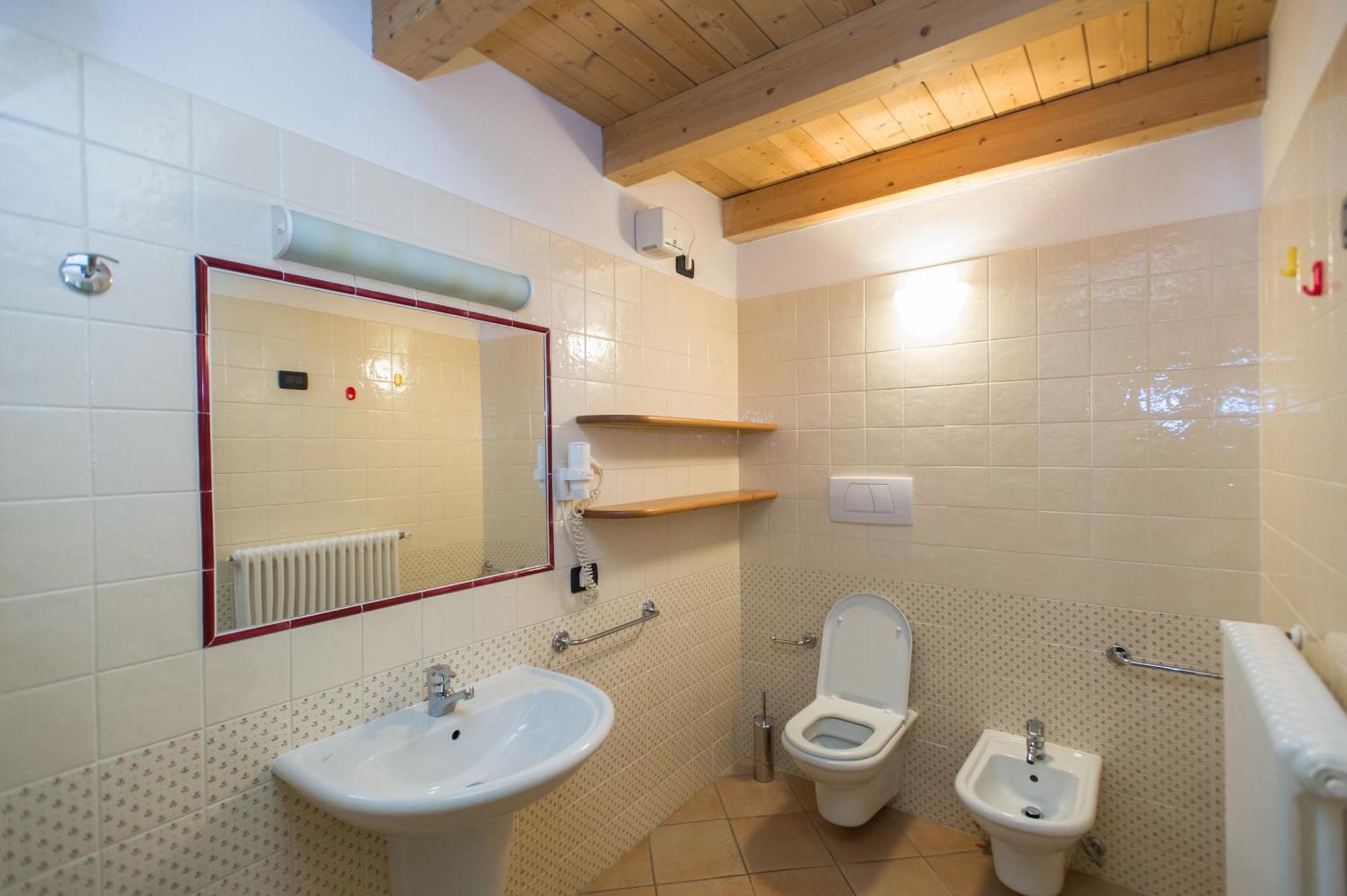 Casa Tomaselli Lejlighedshotel Pellizzano Eksteriør billede