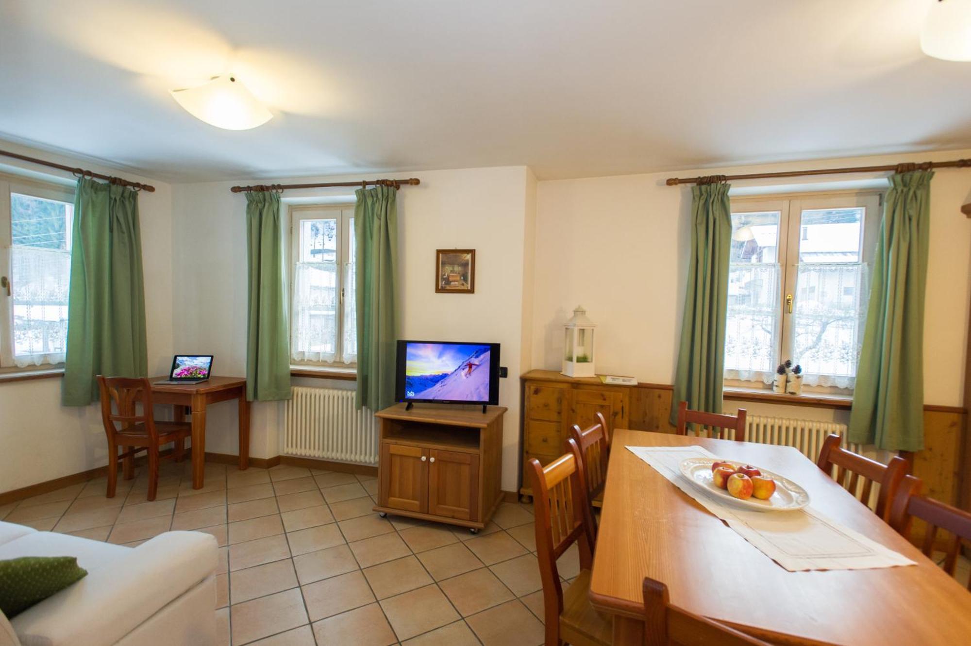 Casa Tomaselli Lejlighedshotel Pellizzano Eksteriør billede