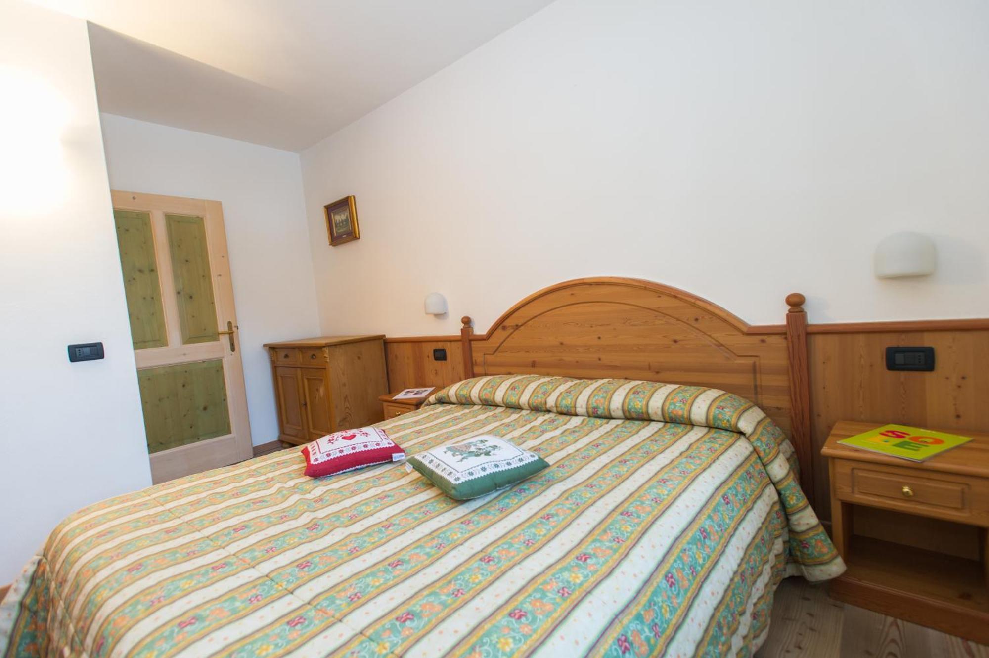 Casa Tomaselli Lejlighedshotel Pellizzano Eksteriør billede