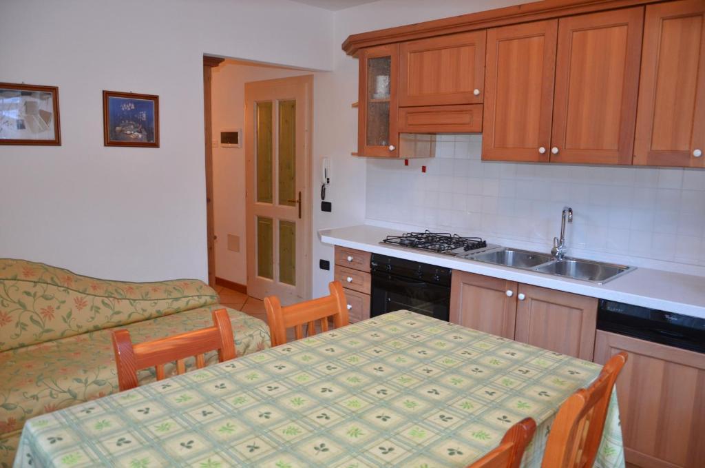 Casa Tomaselli Lejlighedshotel Pellizzano Eksteriør billede
