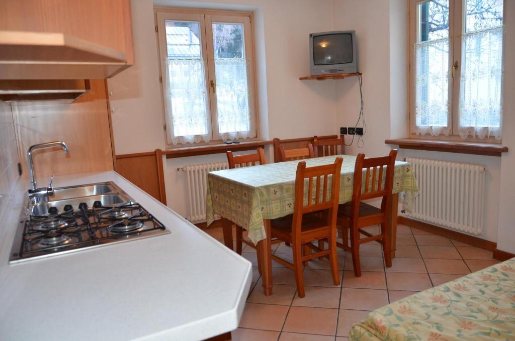 Casa Tomaselli Lejlighedshotel Pellizzano Eksteriør billede